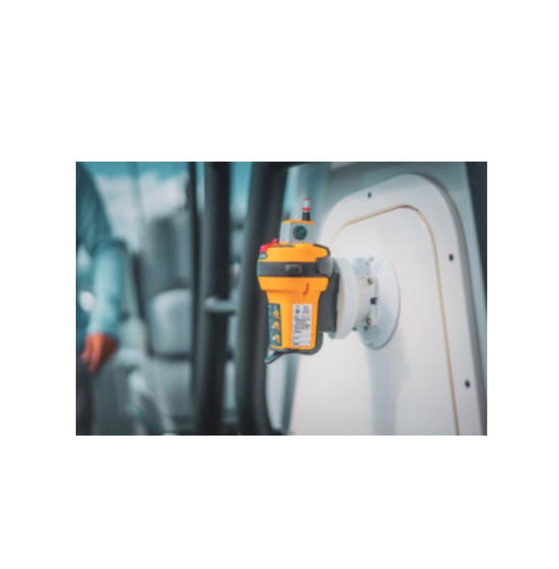 Ocean Signal RescueME EPIRB1