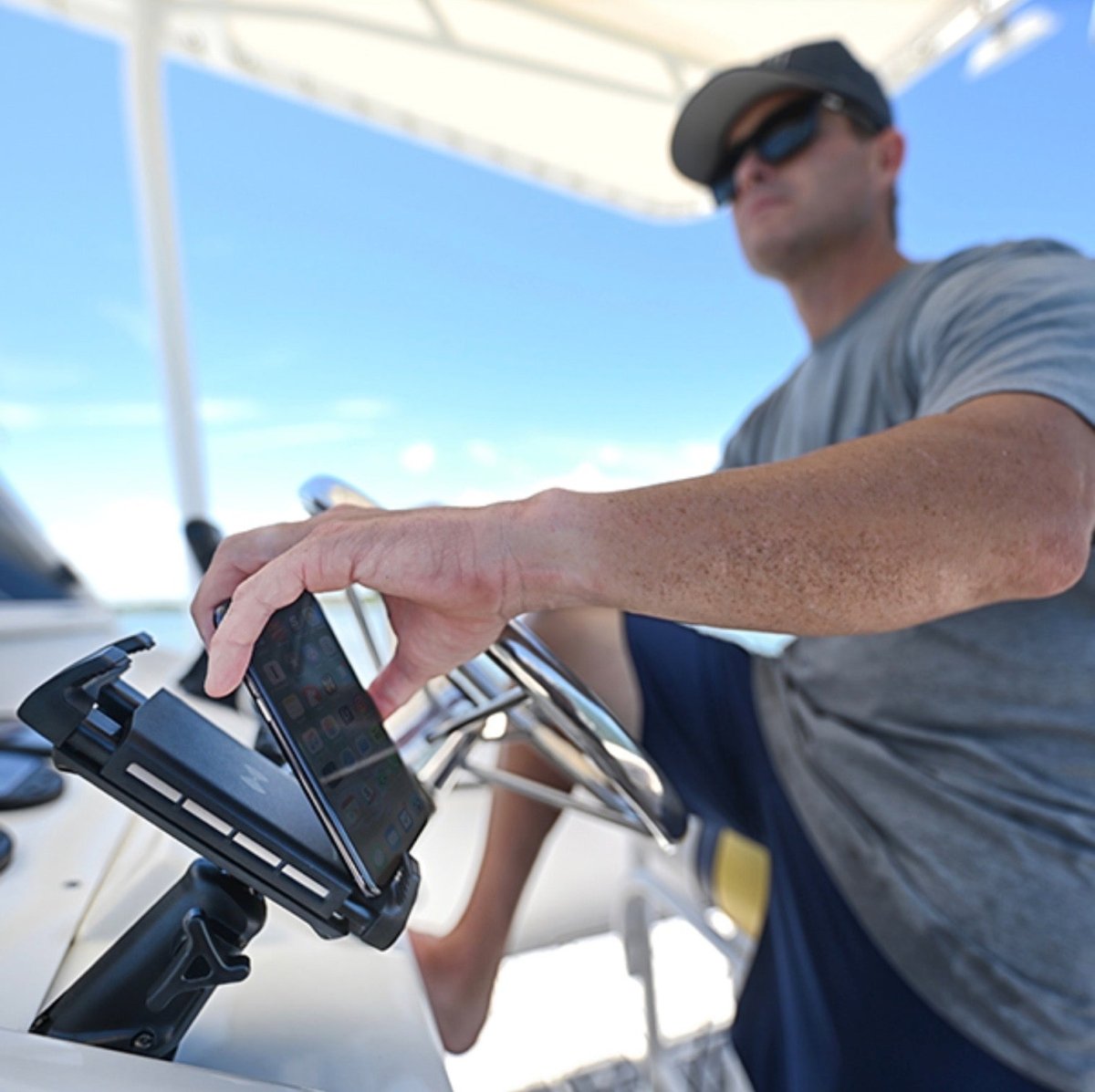 ROKK Edge mobilhållare med trådlös laddning 10W