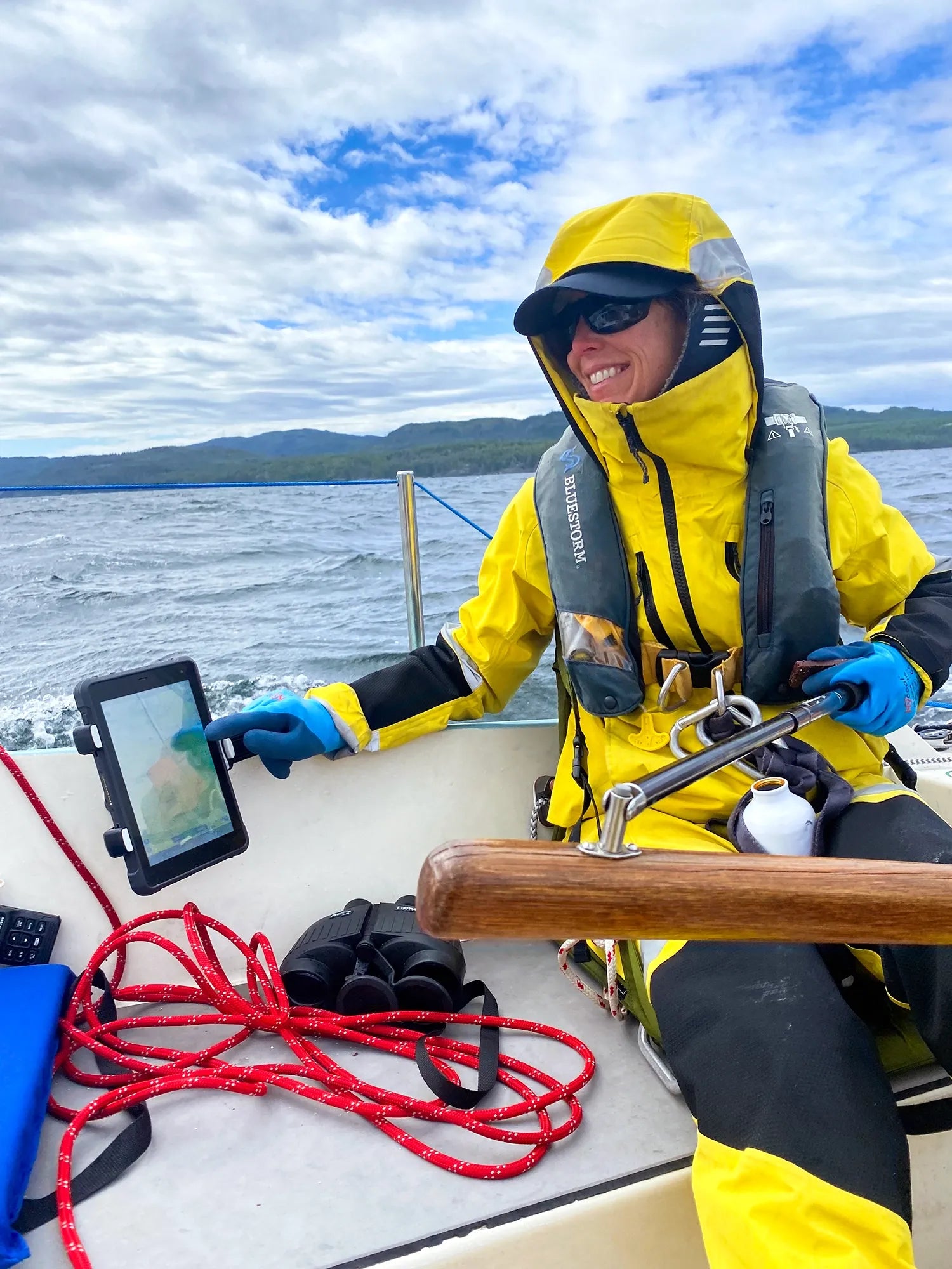 ROKK Mini kit för surfplatta med sugproppsfäste på segelbåt